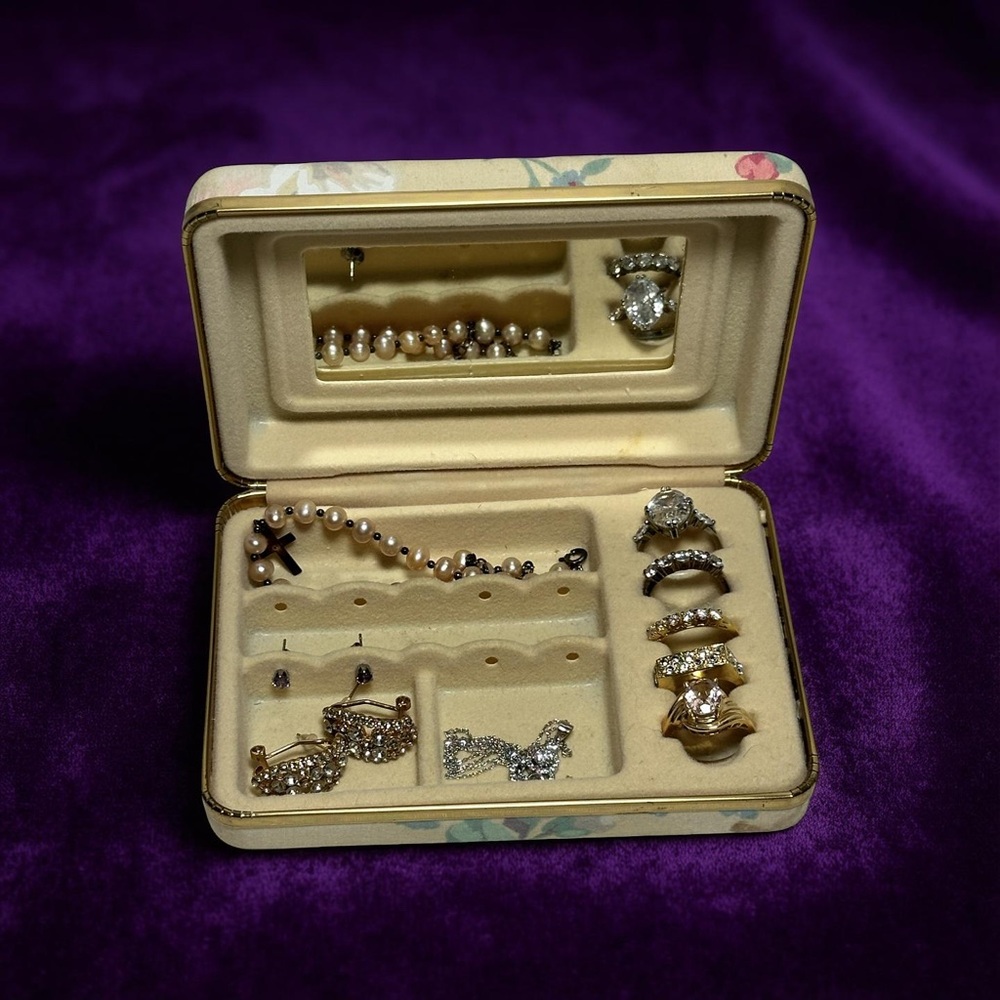 Vintage Beige & Green Floral Cloth Covered Mini Trinket/Jewelry Box with Mirror